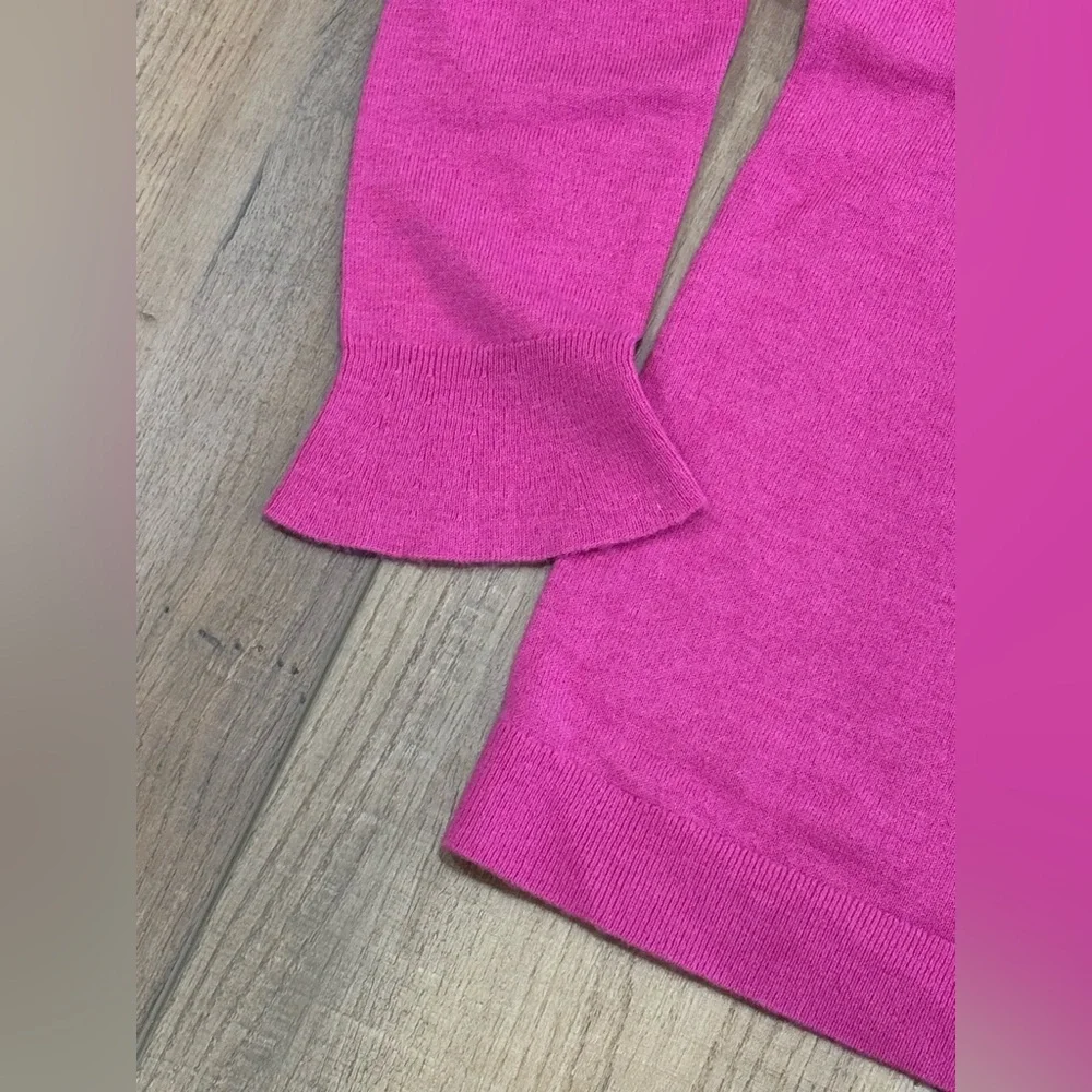 Talbots Vibrant Pink Knit Sweater Top Size Medium Petite - Picture 3 of 4